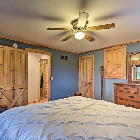 Cozy Amish Country Cabin On Shipshewana Lake! Buitenkant foto